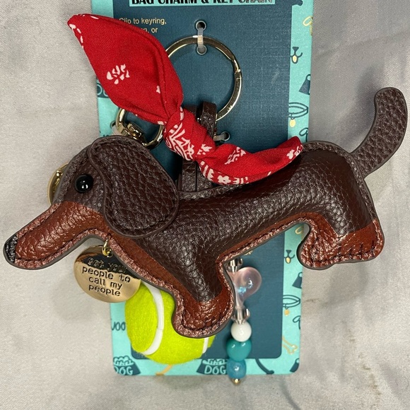 Piper K Dog Bag Charm with Red Bandana and Tennis Ball - Picture 3 of 6